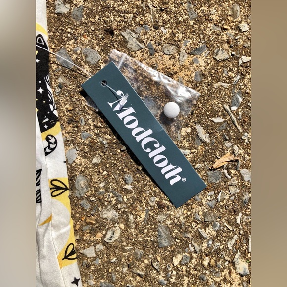 NWT ModCloth Collared Tank Top, Cat & Moon Pattern, Size Medium - Picture 8 of 8